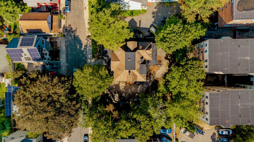 More Photos Of 17 Monmouth St, Somerville Apartments For Sale