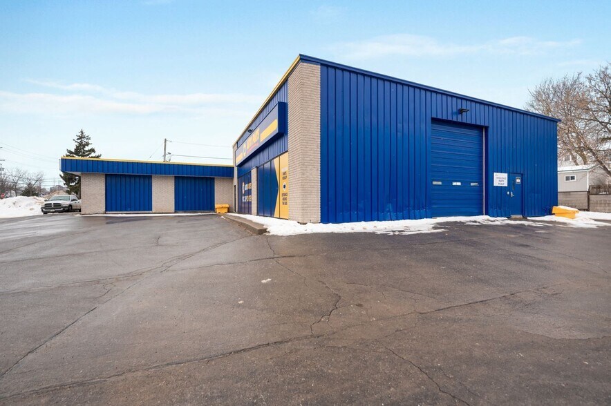 More Photos Of 77 Concession St, Kingston Auto Repair For Lease
