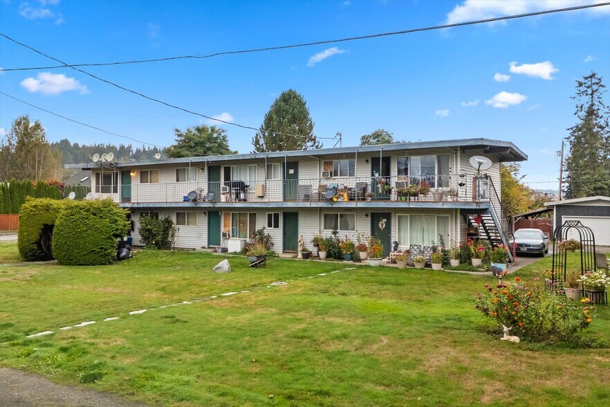 Primary Photo Of 31624 W Rutherford St, Carnation Apartments For Sale