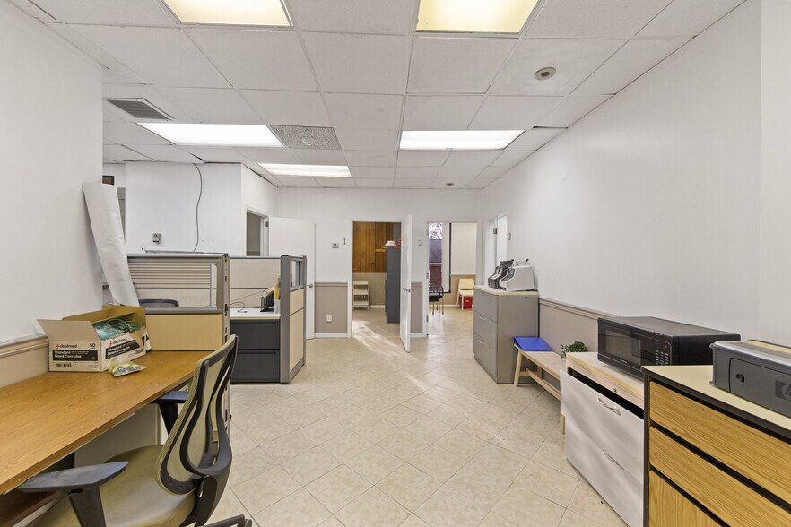 More Photos Of 201 Lower Notch Rd, Little Falls Medical For Lease