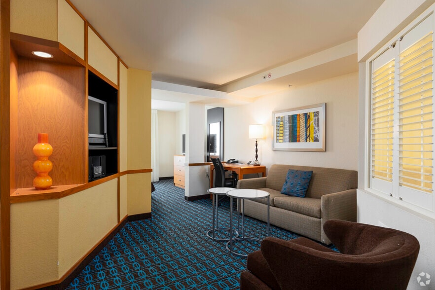 More Photos Of 4355 W New Haven Ave, Melbourne Hotel For Sale