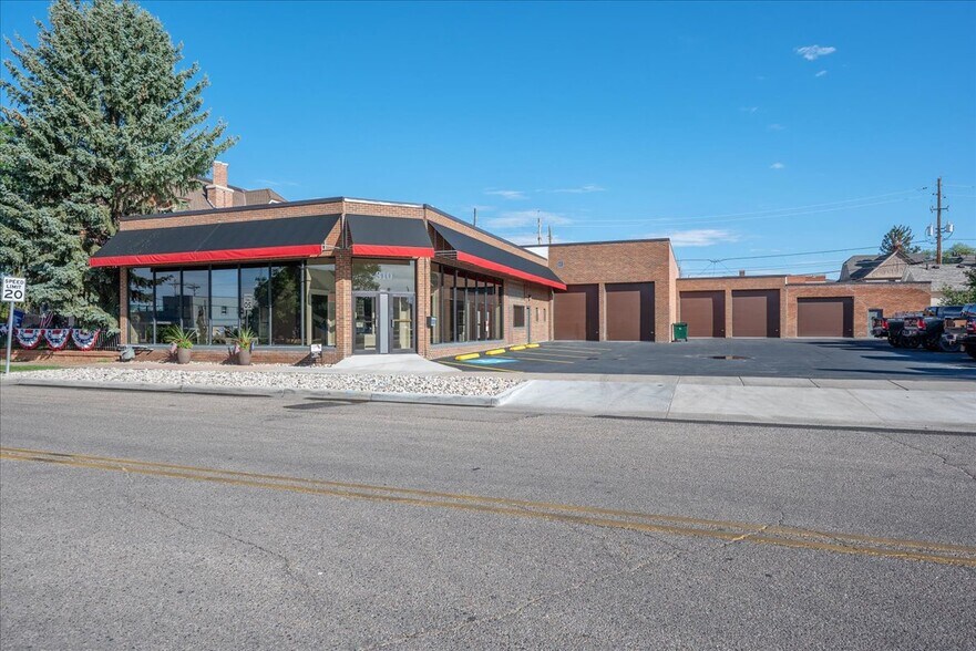 Primary Photo Of 310 E 17th St, Cheyenne Flex For Sale