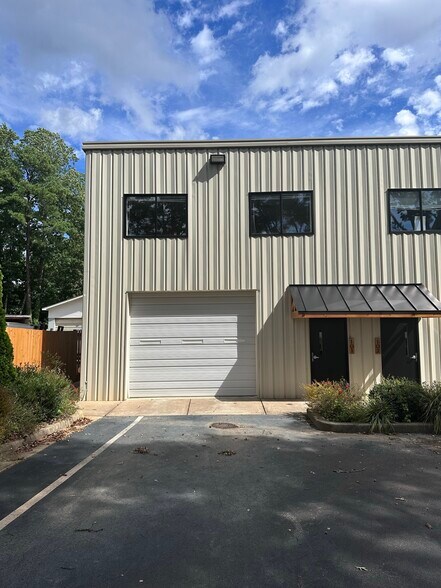 More Photos Of 809 Mt Vernon Rd, Raleigh Showroom For Lease