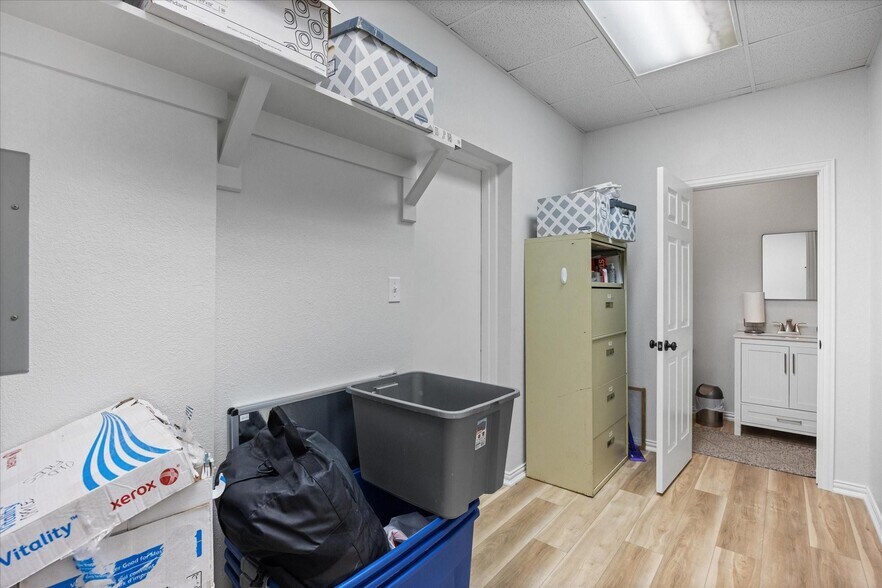 More Photos Of 1201 NE Barnard St, Glen Rose Land For Sale