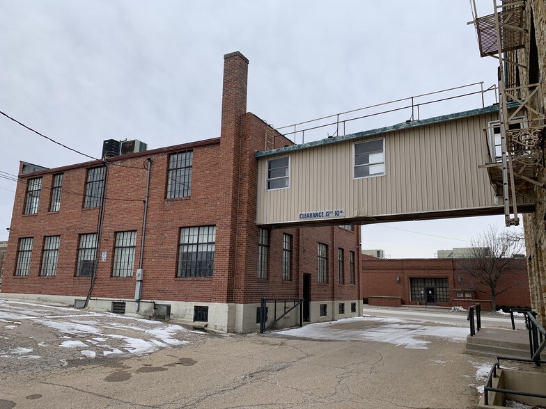 More Photos Of 612 New Hampshire St, Lawrence Office For Lease