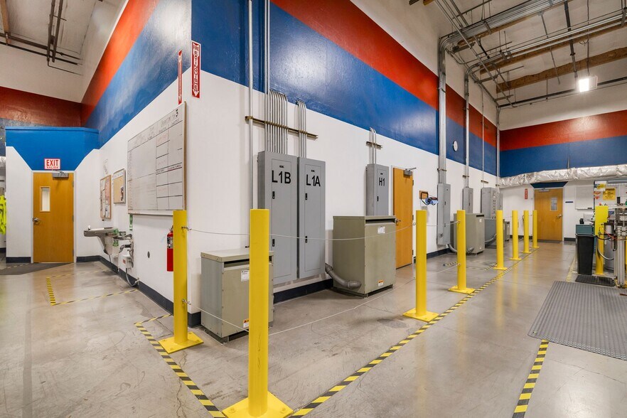 More Photos Of 435 Otterson Dr, Chico Manufacturing For Sale