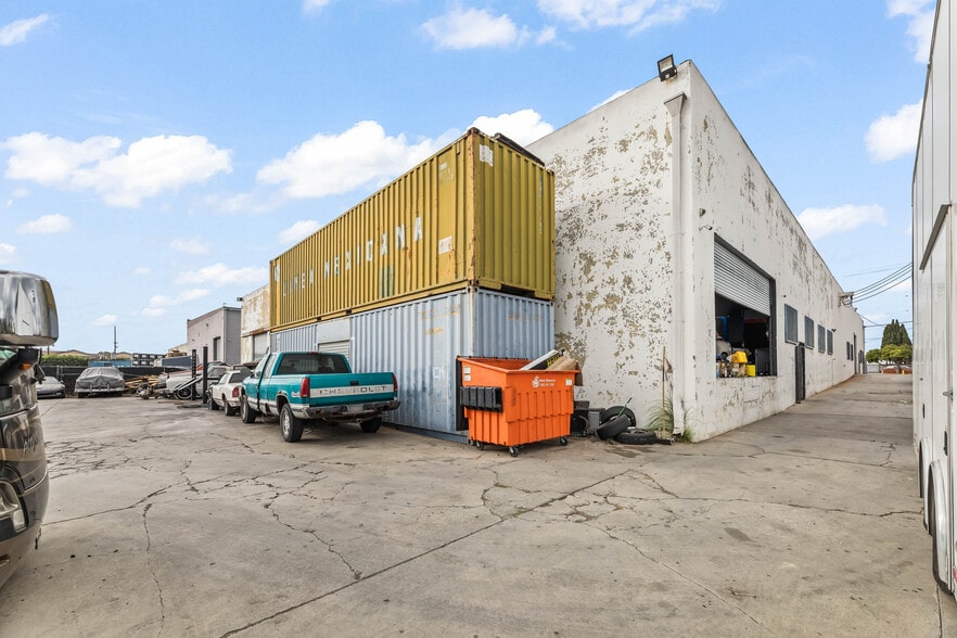 More Photos Of 400 W Alondra Blvd, Gardena Warehouse For Sale