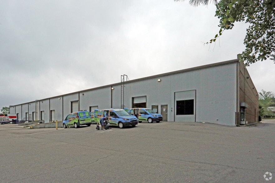 More Photos Of 100-118 Kitty Hawk Dr, Morrisville Showroom For Lease