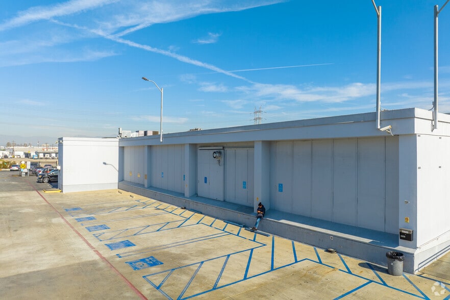 Primary Photo Of 3305 E Vernon Ave, Vernon Refrigeration Cold Storage For Lease