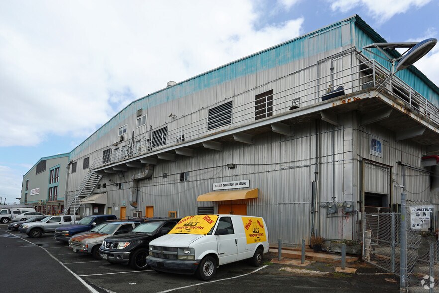 Primary Photo Of 500 alakawa St, Honolulu Warehouse For Lease