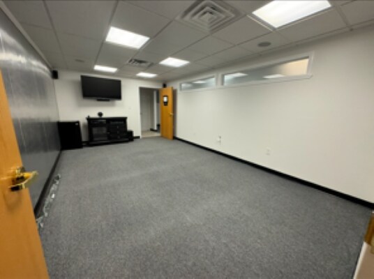 More Photos Of 901 Farmington Ave, West Hartford Medical For Lease