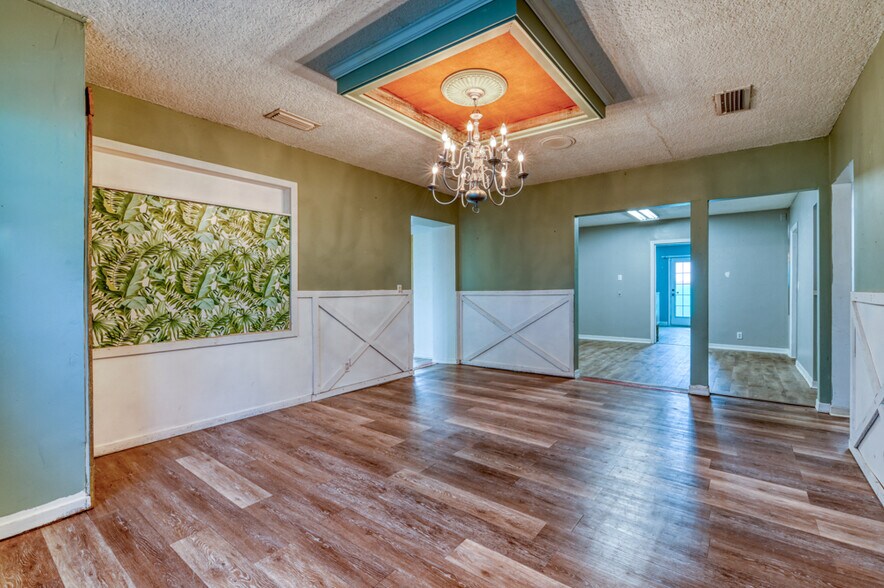 More Photos Of 1328 3rd St N, Jacksonville Beach Office For Lease