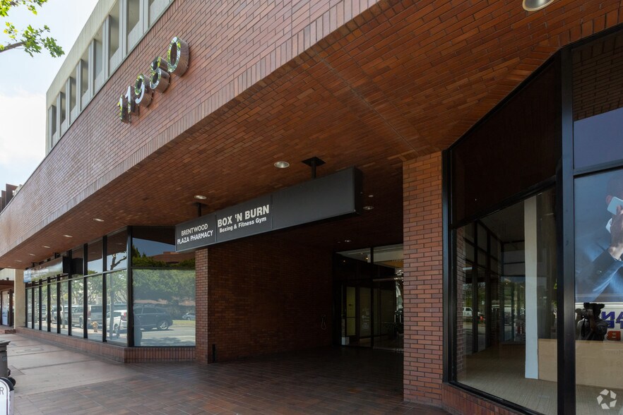 More Photos Of 11980 San Vicente Blvd, Los Angeles Medical For Lease