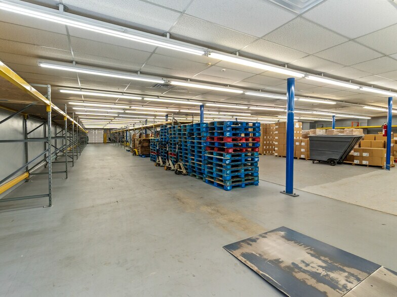 More Photos Of 1419 US Route 60, Huntington Drugstore For Sale