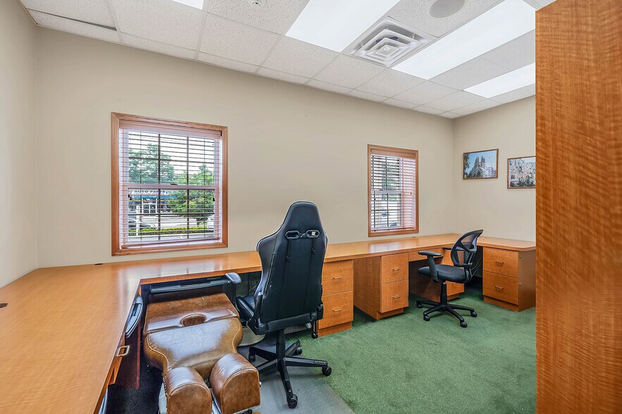 More Photos Of 201 Portion Rd, Ronkonkoma Loft Creative Space For Lease