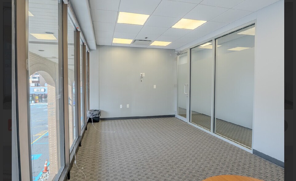 More Photos Of 2151 Lemoine Ave, Fort Lee Storefront For Lease