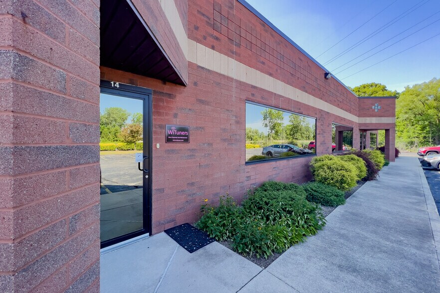 More Photos Of 30405 Solon Rd, Solon Light Manufacturing For Sale