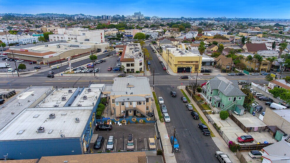 More Photos Of 2301 Pasadena Ave, Los Angeles Apartments For Sale