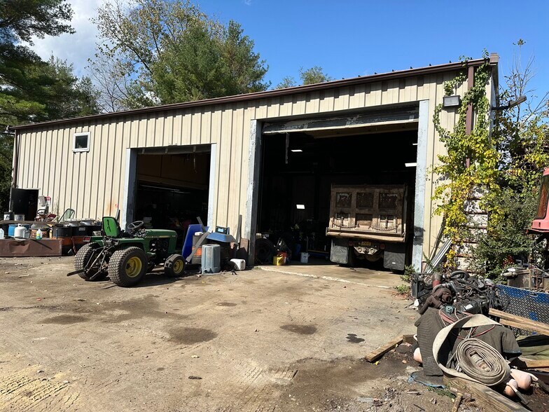 More Photos Of 272 Cornwall Hill Rd, Patterson Industrial For Sale