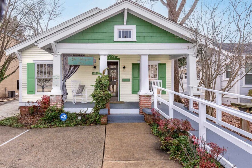 More Photos Of 104 State St, Greensboro Freestanding For Sale