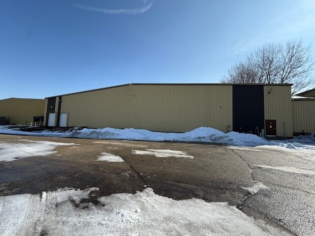 More Photos Of 144 Dodge Dr, Beaver Dam Warehouse For Sale