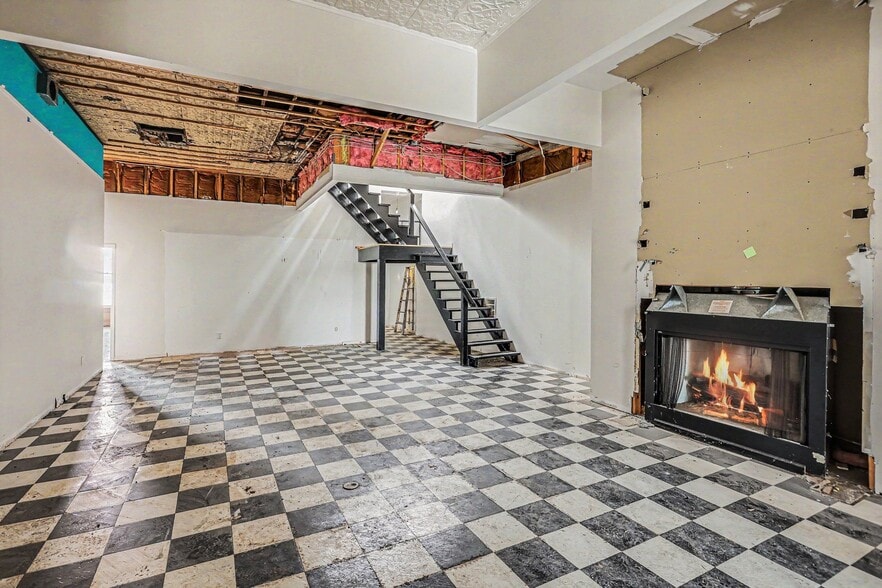 More Photos Of , Bay City General Retail For Sale