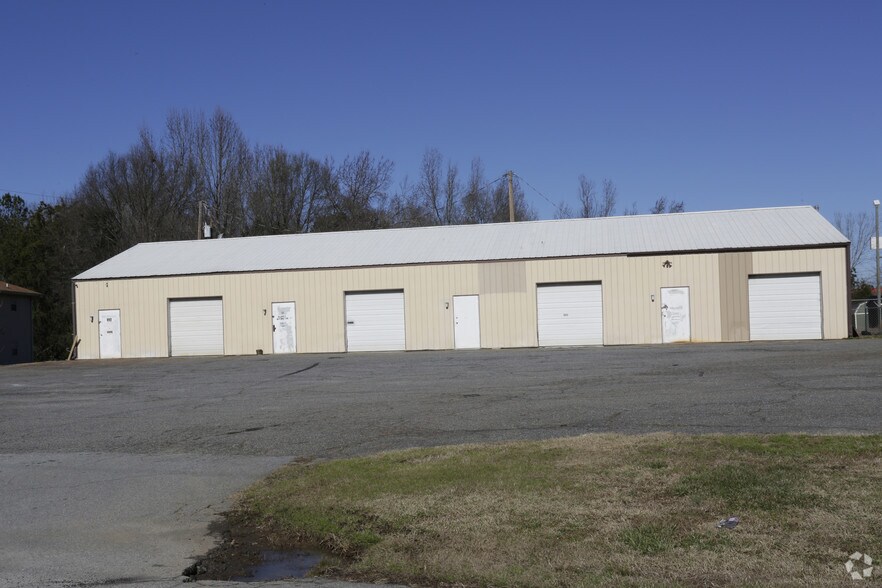 More Photos Of 992 W Park Dr, Anderson Manufacturing For Lease
