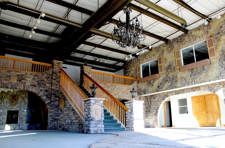 More Photos Of 2531 W 62nd Ct, Denver Warehouse For Lease