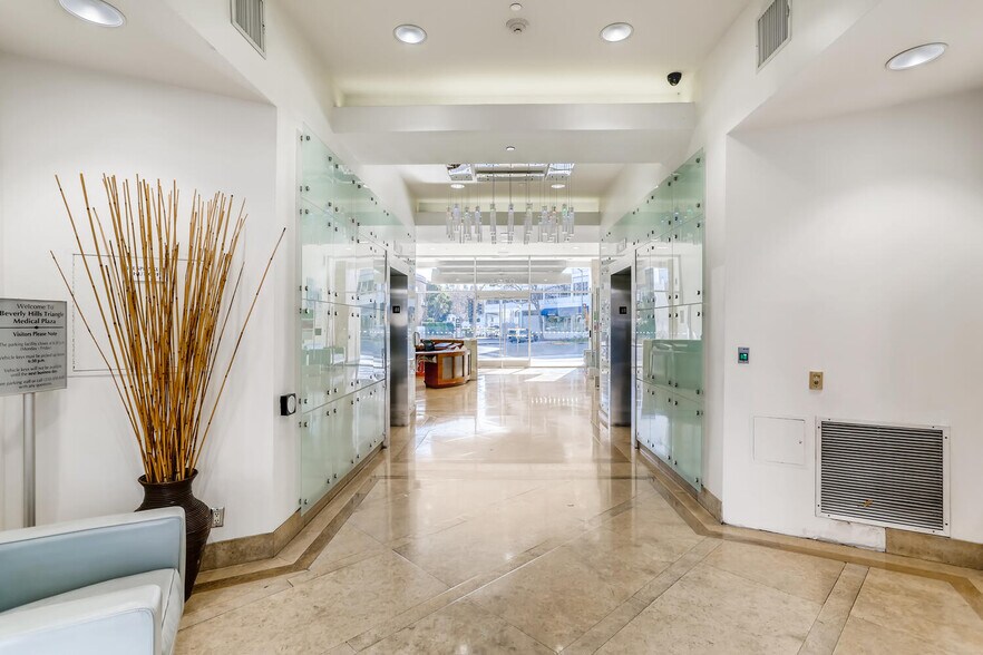 More Photos Of 9735 Wilshire Blvd, Beverly Hills Medical For Lease