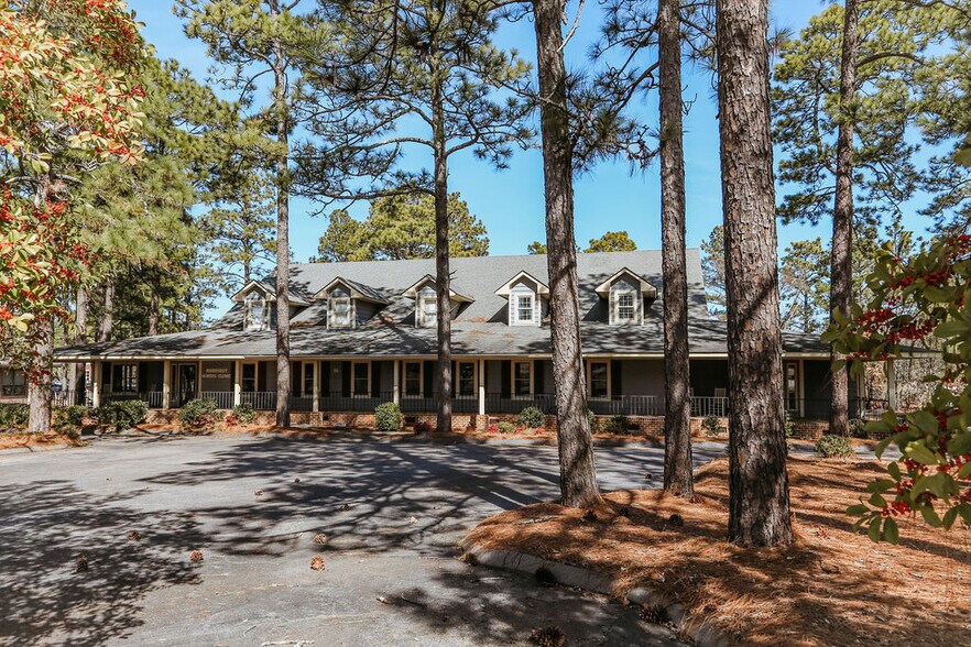 More Photos Of 70 Memorial Dr, Pinehurst Medical For Lease