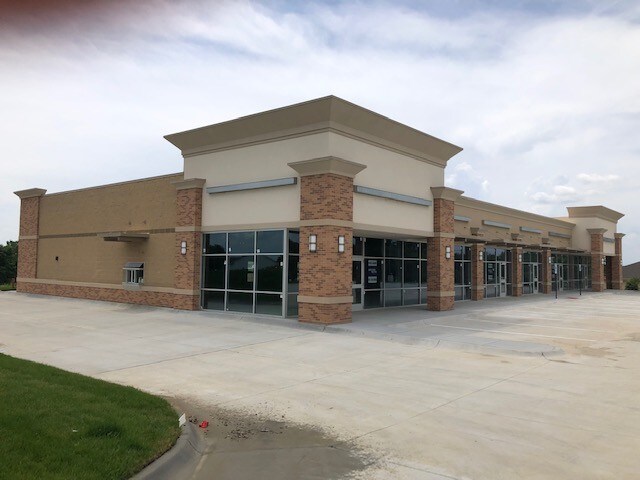 More Photos Of 16049 State Highway 36, Bennington Storefront Retail Office For Lease