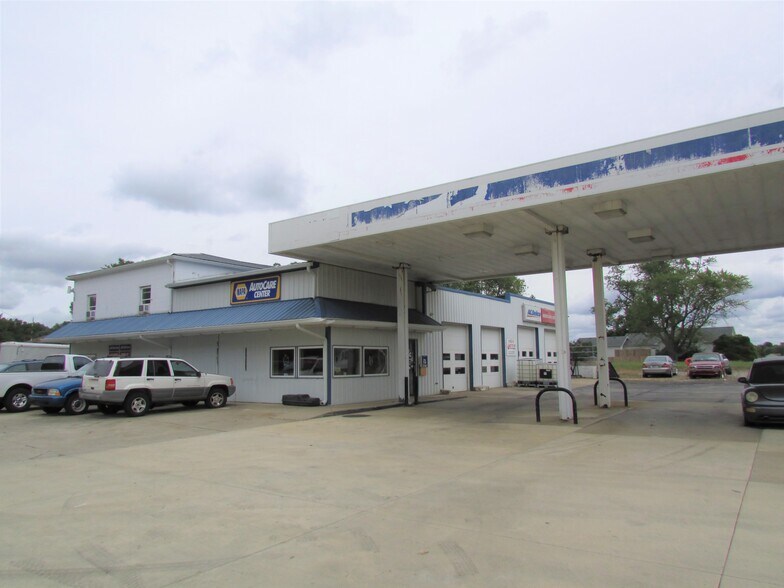 More Photos Of 5982 W State Road 32, Anderson Service Station For Sale