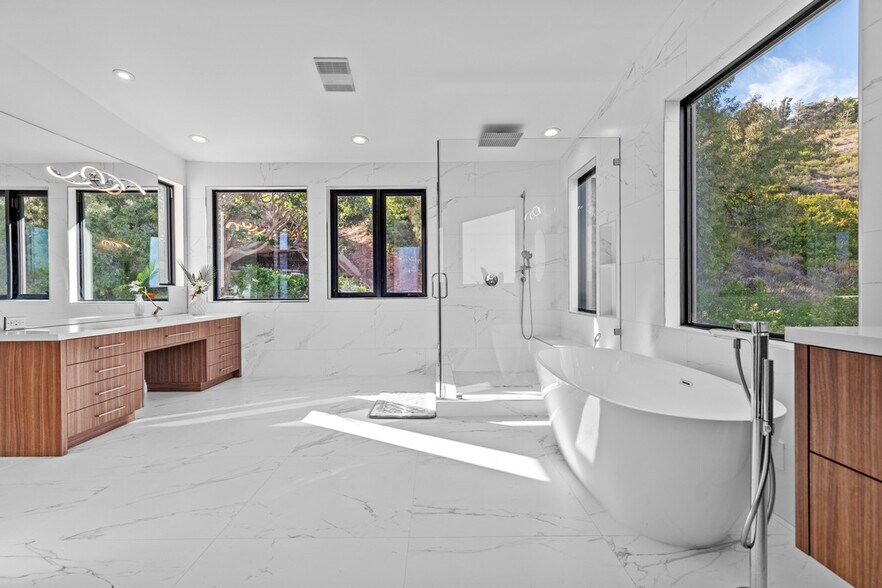 More Photos Of 6380 Meadows Ct, Malibu Rehabilitation Center For Lease