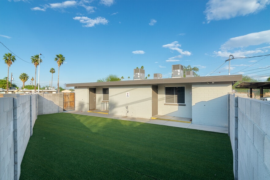 More Photos Of 914 S Kenwood Cir, Tempe Apartments For Sale
