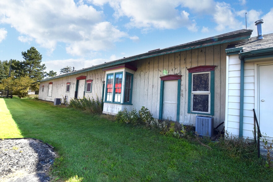 More Photos Of 320 E Grand Blanc Rd, Grand Blanc Office For Sale