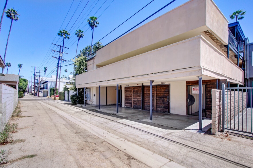More Photos Of 13257-13259 Moorpark St, Sherman Oaks Office Residential For Sale