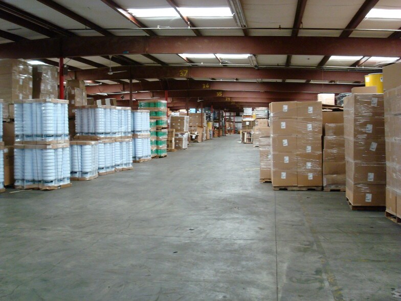 More Photos Of 1000 Hollingsworth Dr, Phoenixville Warehouse For Lease