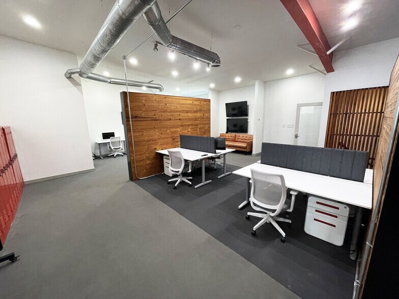 More Photos Of 3700 Thompson St, Austin Loft Creative Space For Lease