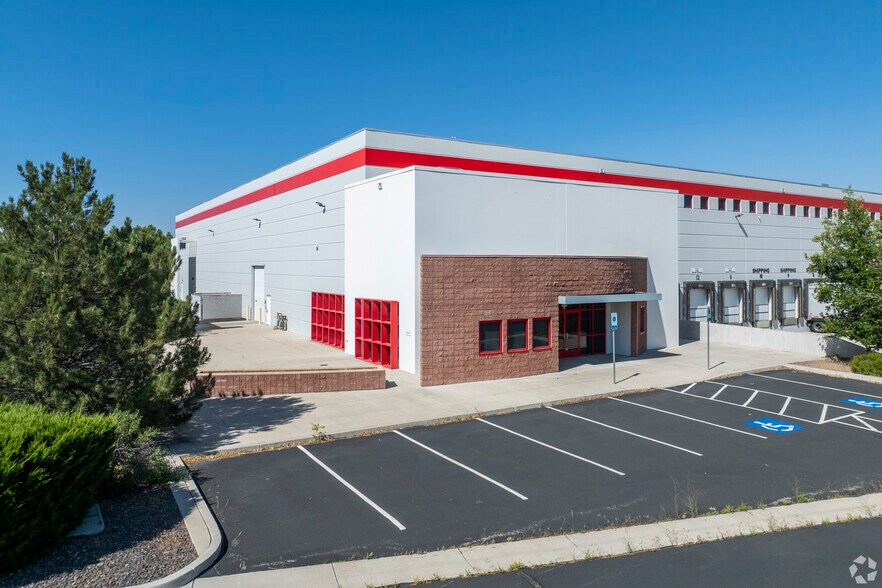 Primary Photo Of 150 Circuit Ct, Sparks Distribution For Lease