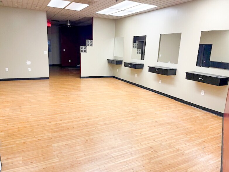 More Photos Of 1620-1680 Lebanon Ave, Belleville Unknown For Lease