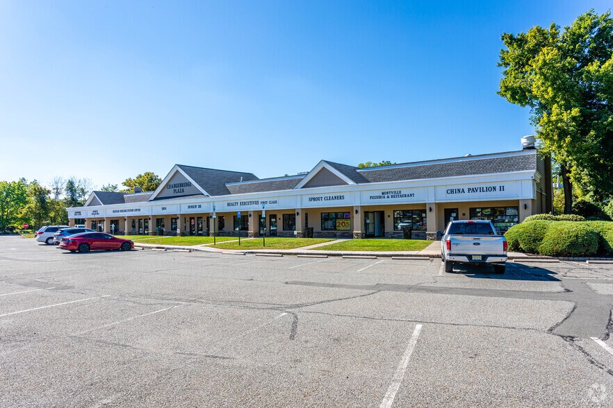 More Photos Of 263 Changebridge Rd, Pine Brook Storefront For Lease