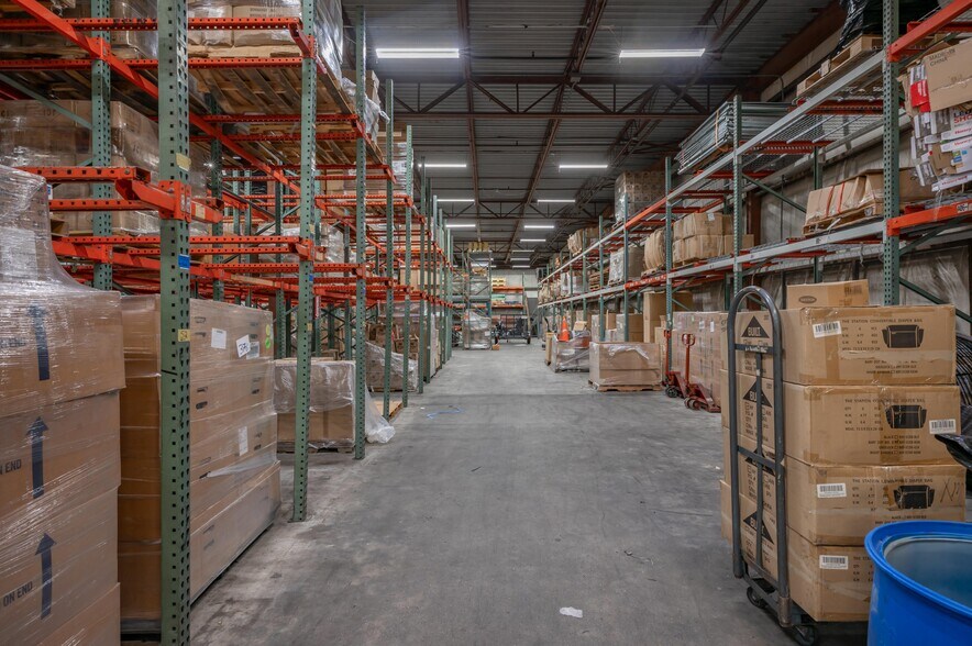 More Photos Of 35 Pine St, Manchester Manufacturing For Lease