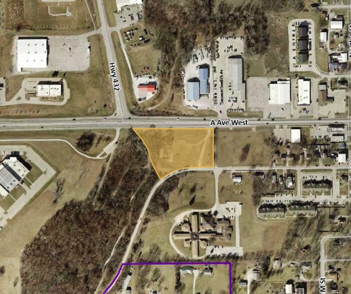 Primary Photo Of 1716 A Ave W, Oskaloosa Land For Sale