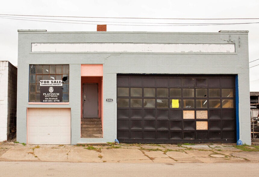 Primary Photo Of 516 W 48th St, Ashtabula Flex For Sale