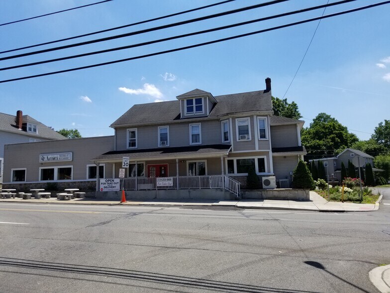 More Photos Of 1402 S Main St, Phillipsburg Storefront Retail Residential For Lease