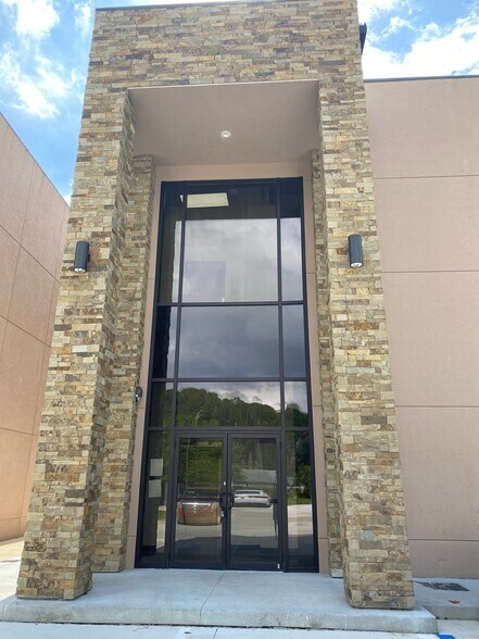More Photos Of 9393 Mill Springs Rd, Jacksonville Coworking Space