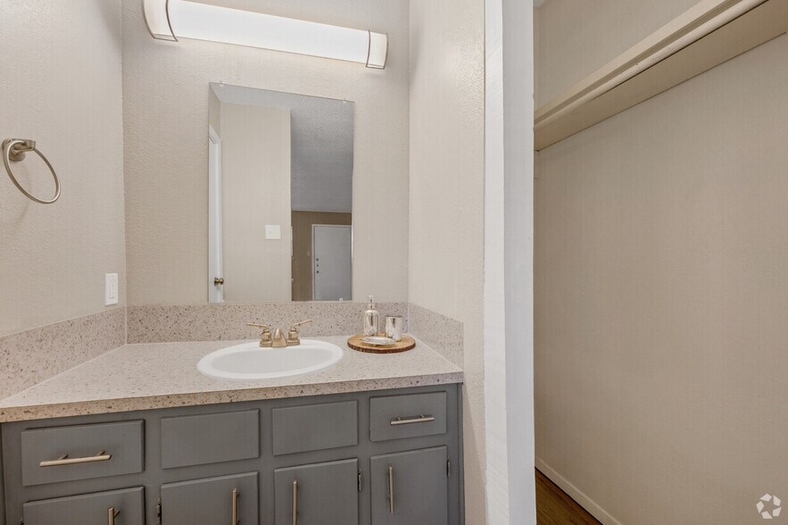 More Photos Of 4501 Brownfield Dr, Lubbock Apartments For Sale