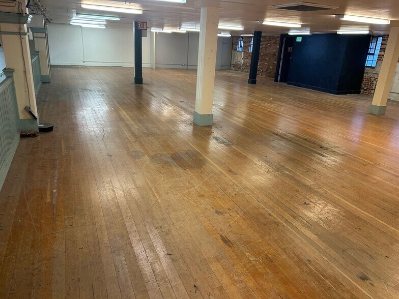 More Photos Of 119 Petaluma Blvd, Petaluma Storefront For Sale