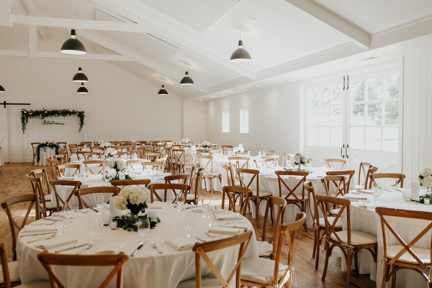 More Photos Of 4848 Green Ave, Manson Hotel For Sale