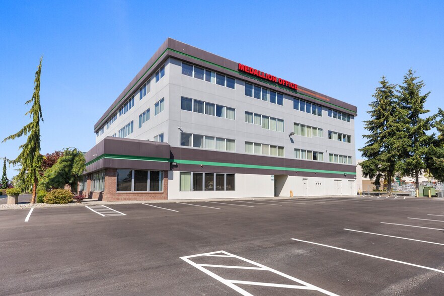 More Photos Of 16710 Smokey Point Blvd, Arlington General Retail For Sale